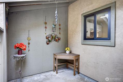 10037 NE 138th Place Kirkland WA 98034