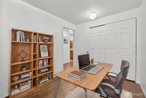 10037 NE 138th Place Kirkland WA 98034