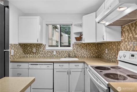10037 NE 138th Place Kirkland WA 98034