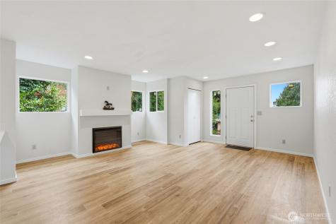 4404 Terrace Drive Everett WA 98203