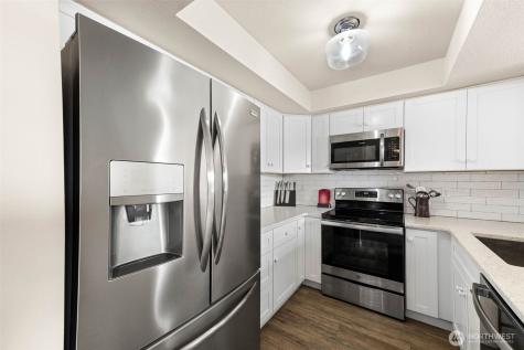 1002 S 312th Federal Way WA 98003