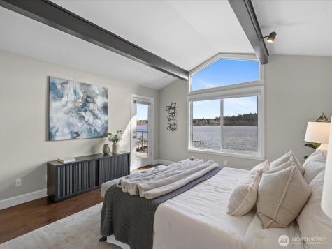 17412 NE 40th Place Redmond WA 98052