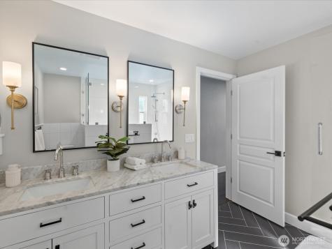 17412 NE 40th Place Redmond WA 98052