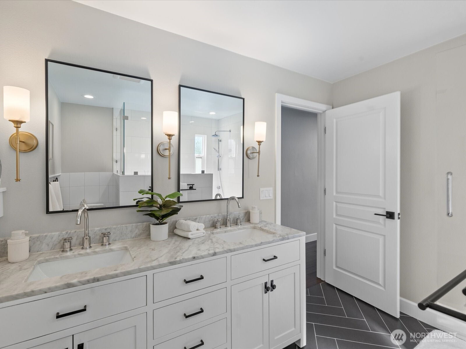 17412 NE 40th Place Redmond WA 98052