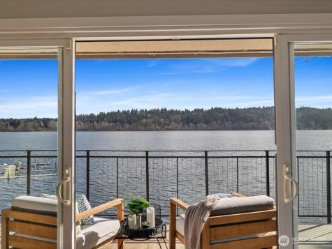 17412 NE 40th Place Redmond WA 98052