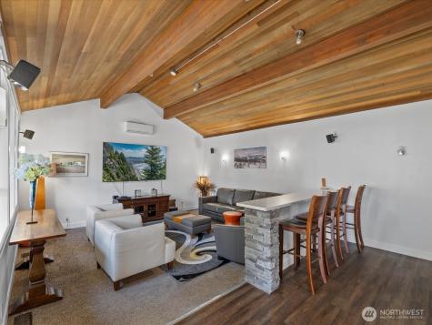 17412 NE 40th Place Redmond WA 98052