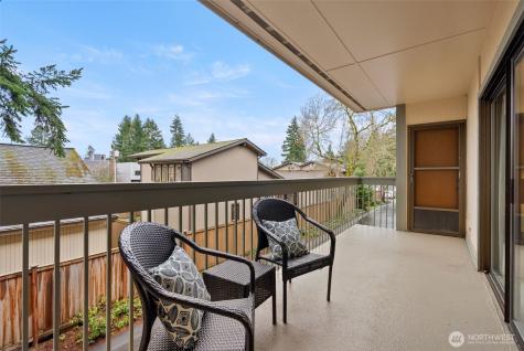 330 Grow Avenue NW Bainbridge Island WA 98110