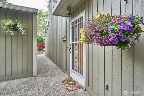 10822 SE 260th Street Kent WA 98030