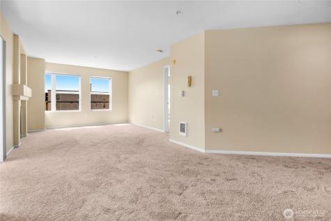 4343 Roosevelt Way NE Seattle WA 98105