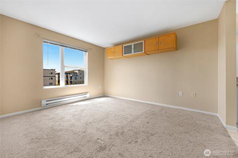 4343 Roosevelt Way NE Seattle WA 98105