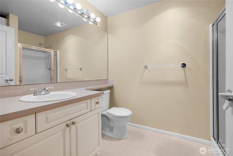 4343 Roosevelt Way NE Seattle WA 98105