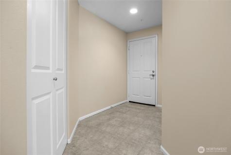 4343 Roosevelt Way NE Seattle WA 98105