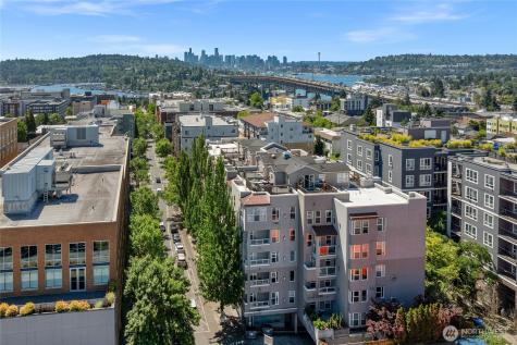 4343 Roosevelt Way NE Seattle WA 98105