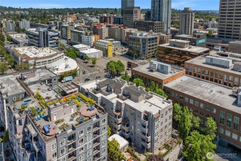 4343 Roosevelt Way NE Seattle WA 98105