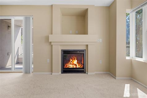 4343 Roosevelt Way NE Seattle WA 98105