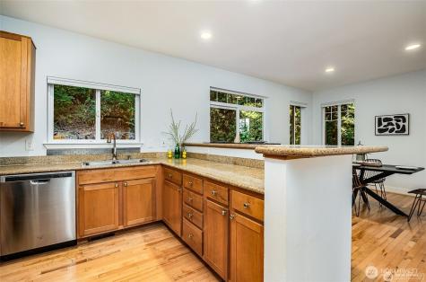 5523 Lakemont Boulevard SE Bellevue WA 98006
