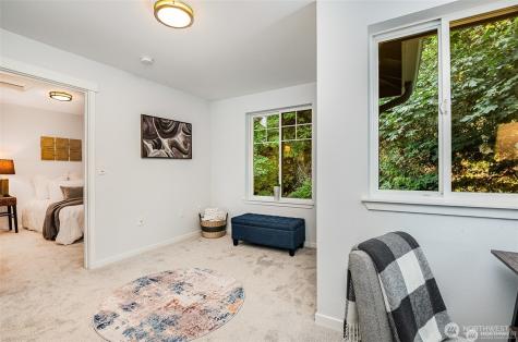 5523 Lakemont Boulevard SE Bellevue WA 98006
