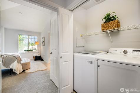 5523 Lakemont Boulevard SE Bellevue WA 98006
