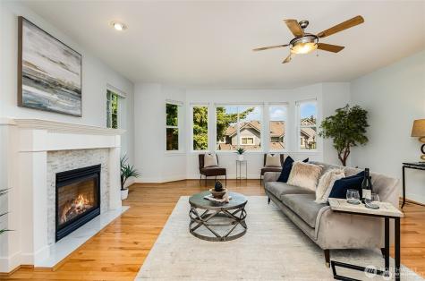 5523 Lakemont Boulevard SE Bellevue WA 98006