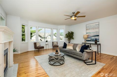 5523 Lakemont Boulevard SE Bellevue WA 98006