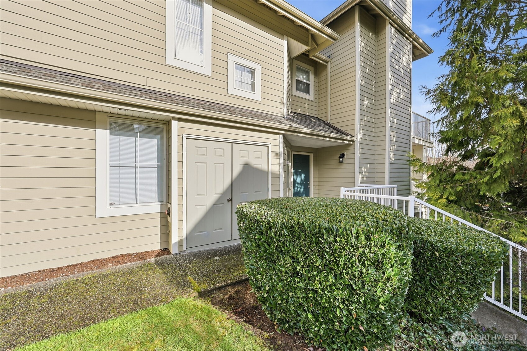 2046 Newport Way NW Issaquah WA 98027
