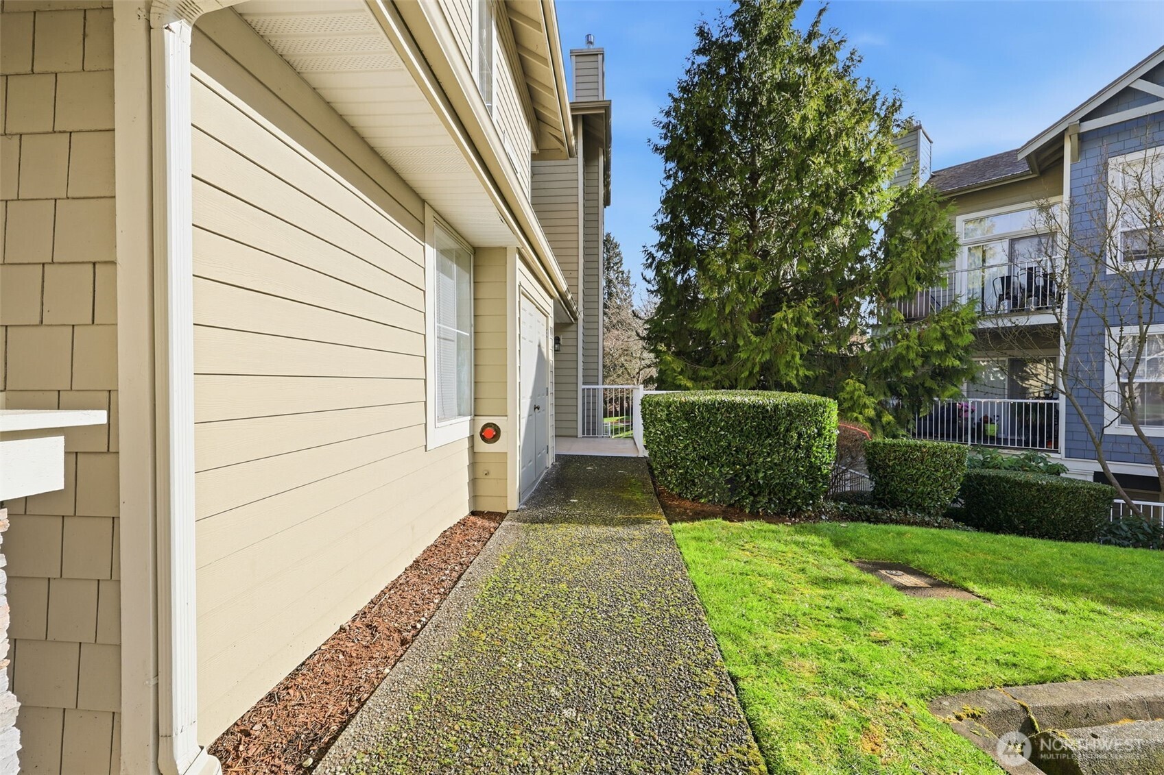 2046 Newport Way NW Issaquah WA 98027