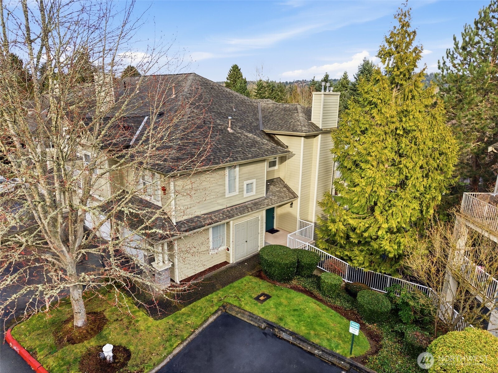 2046 Newport Way NW Issaquah WA 98027