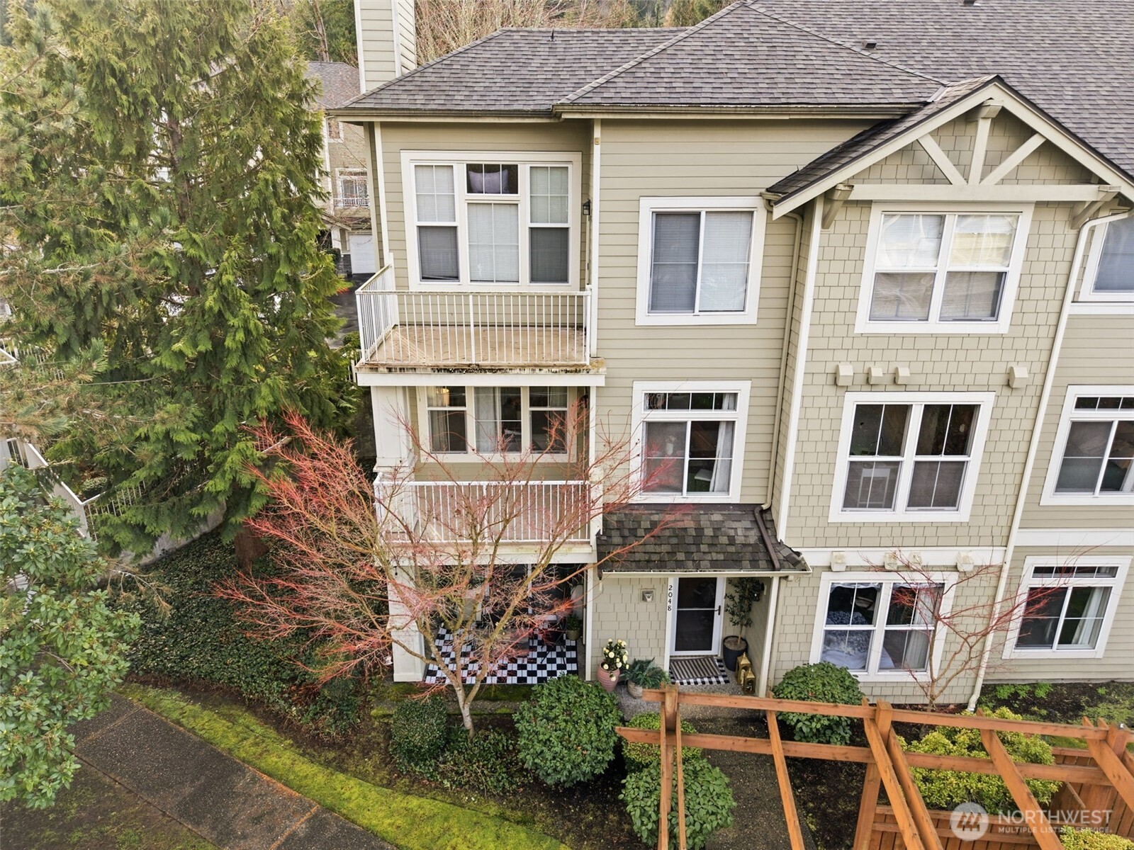 2046 Newport Way NW Issaquah WA 98027