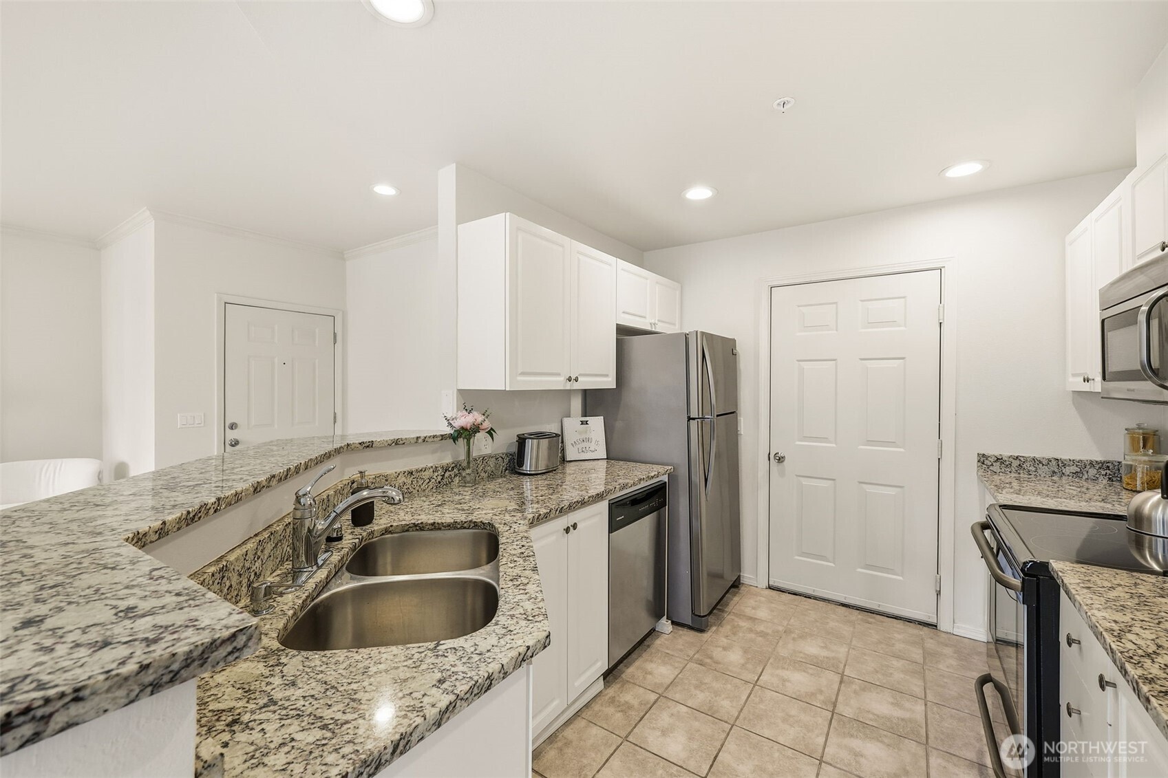 2046 Newport Way NW Issaquah WA 98027