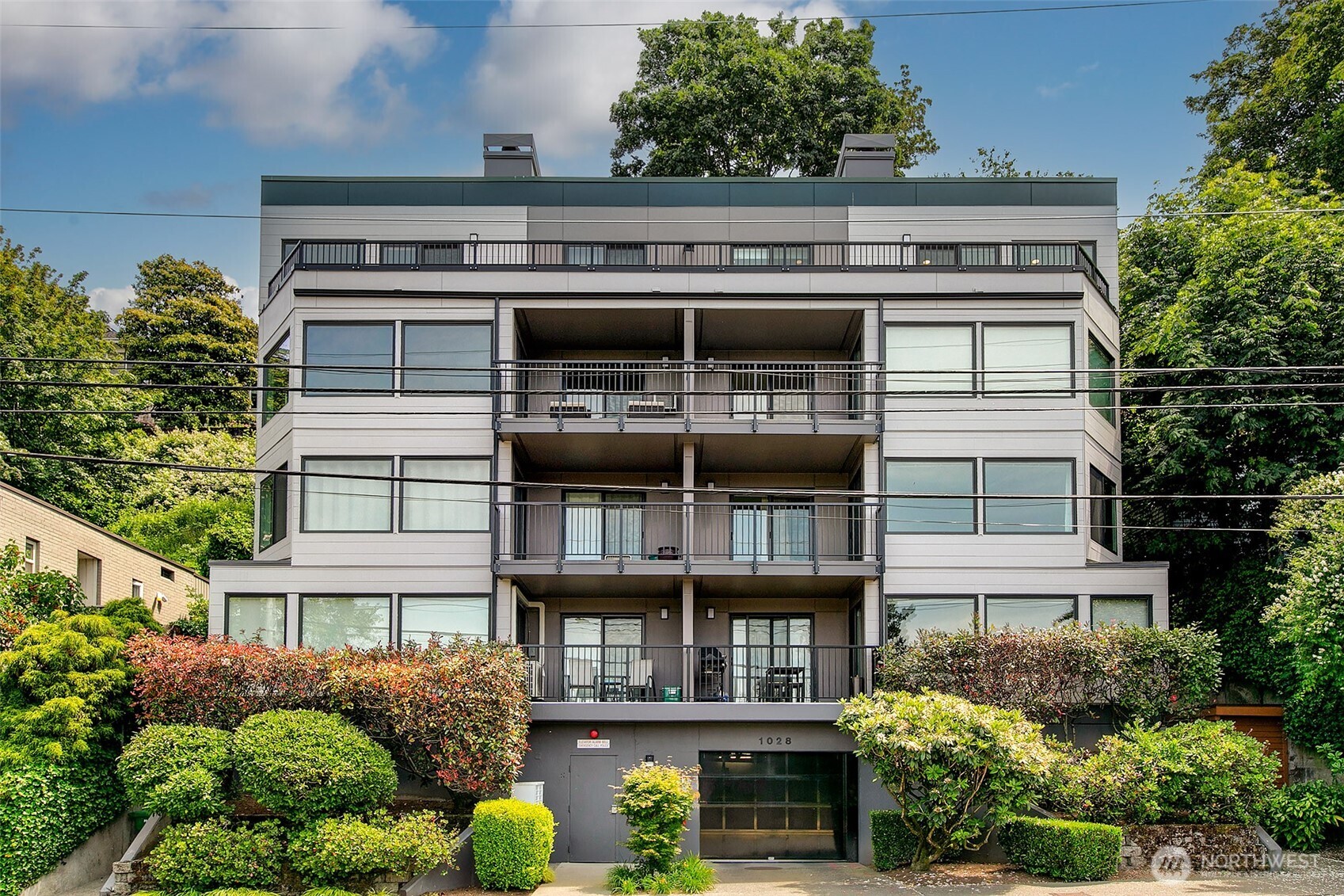 1028 Lakeview Boulevard E Seattle WA 98102