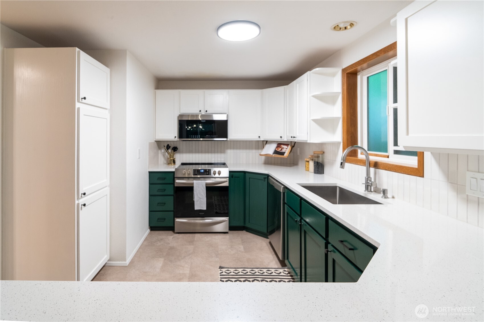 1028 Lakeview Boulevard E Seattle WA 98102