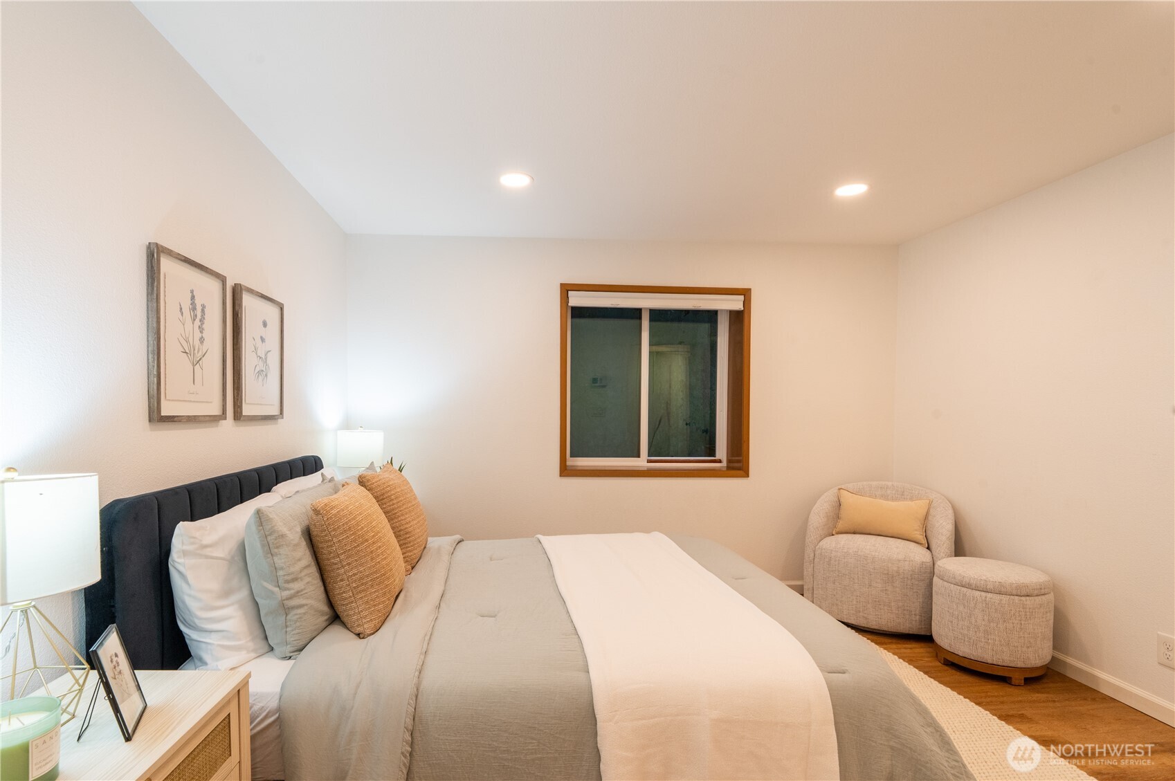 1028 Lakeview Boulevard E Seattle WA 98102