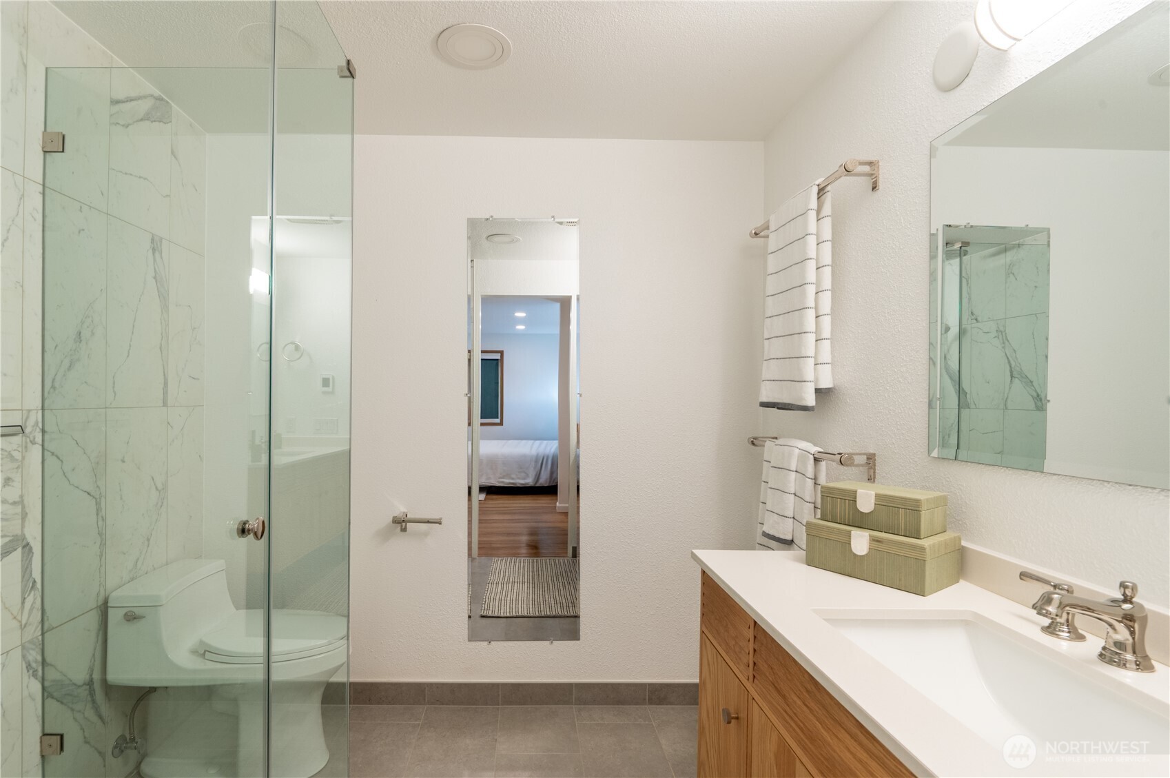 1028 Lakeview Boulevard E Seattle WA 98102