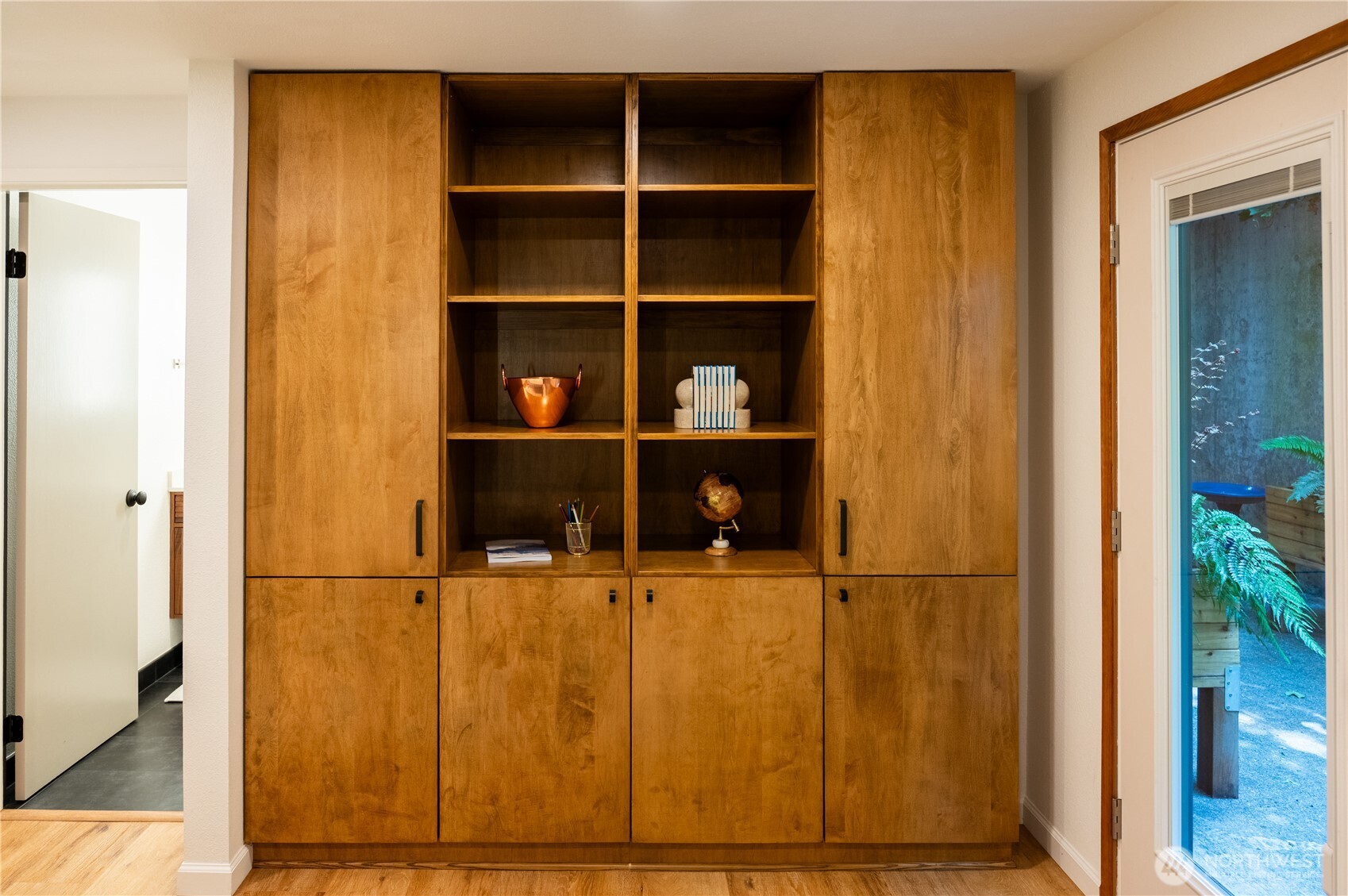 1028 Lakeview Boulevard E Seattle WA 98102