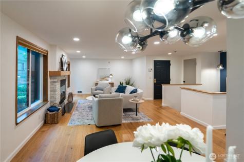 1028 Lakeview Boulevard E Seattle WA 98102