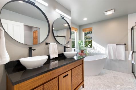 23124 NE 8th Place Sammamish WA 98074