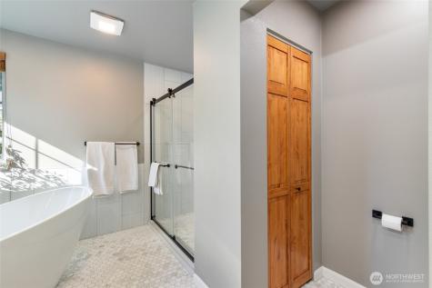 23124 NE 8th Place Sammamish WA 98074