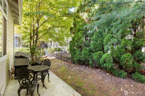 23124 NE 8th Place Sammamish WA 98074