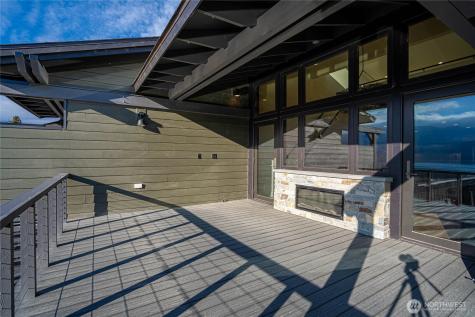 1 Yacinde Court Manson WA 98831