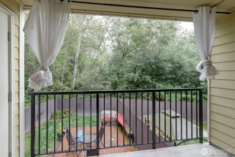 9806 28th Avenue SW Seattle WA 98126