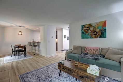 9806 28th Avenue SW Seattle WA 98126