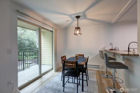 9806 28th Avenue SW Seattle WA 98126