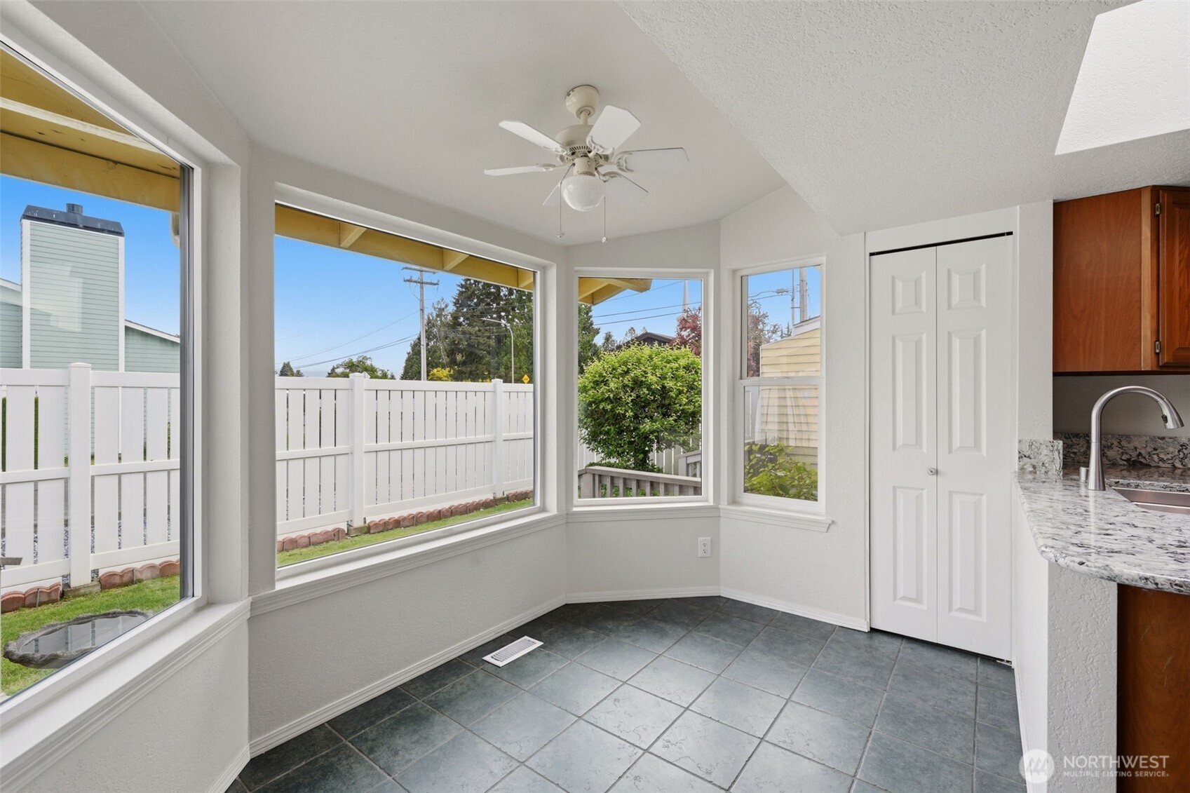1837 F Street SE Auburn WA 98002