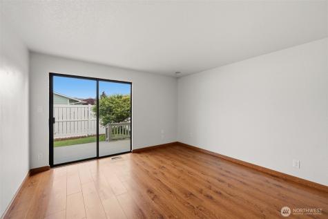 1837 F Street SE Auburn WA 98002
