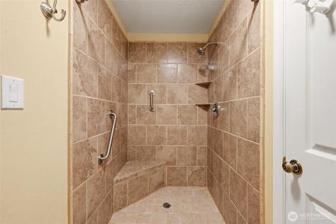 1837 F Street SE Auburn WA 98002