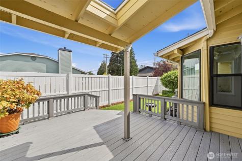 1837 F Street SE Auburn WA 98002
