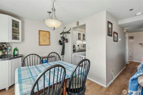 270 SE Barrington Drive Oak Harbor WA 98277