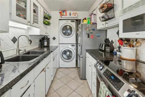 270 SE Barrington Drive Oak Harbor WA 98277