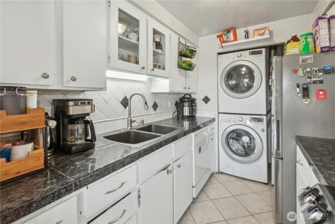 270 SE Barrington Drive Oak Harbor WA 98277