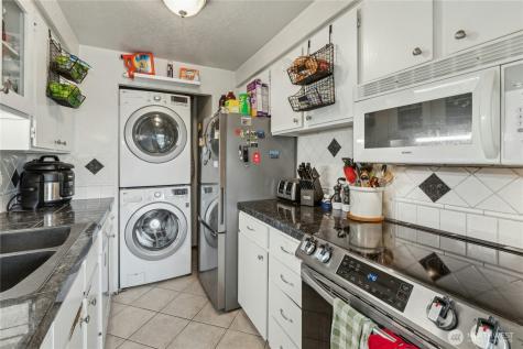 270 SE Barrington Drive Oak Harbor WA 98277